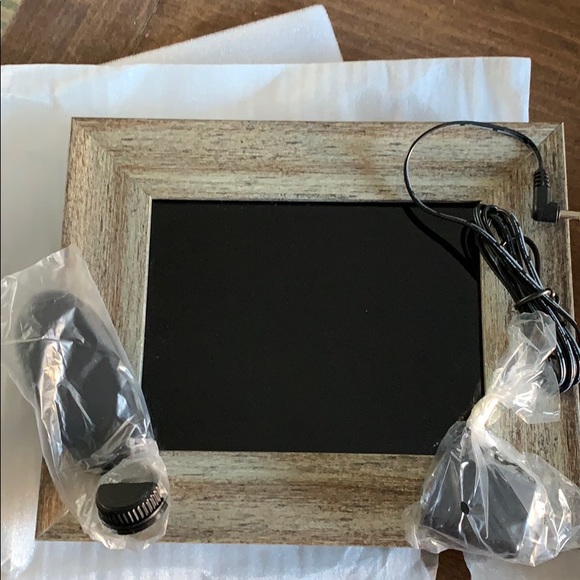 Polaroid 8” Digital Picture Frame -Distressed Gray - Picture 2 of 4